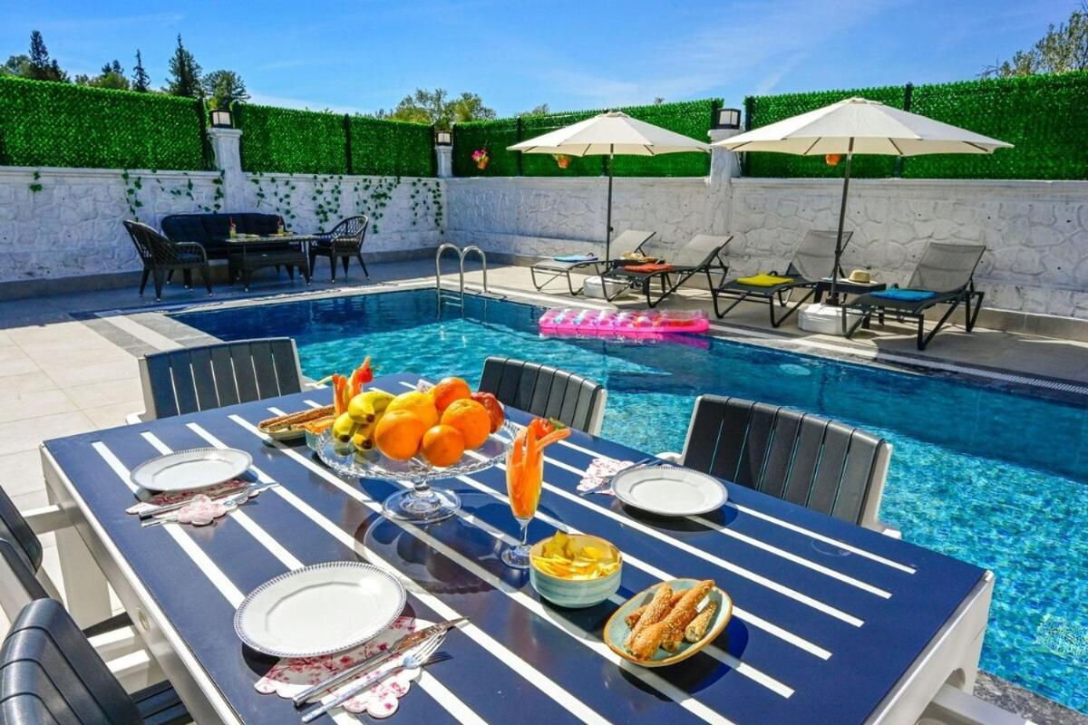 Villa Spacious For Large Families - Egeden 2 *