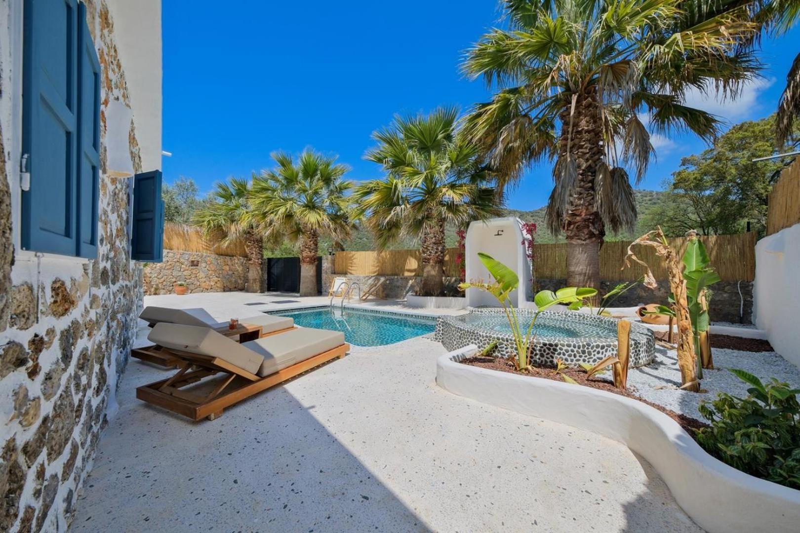 1 Bedroom Luxury - 9687 Villa