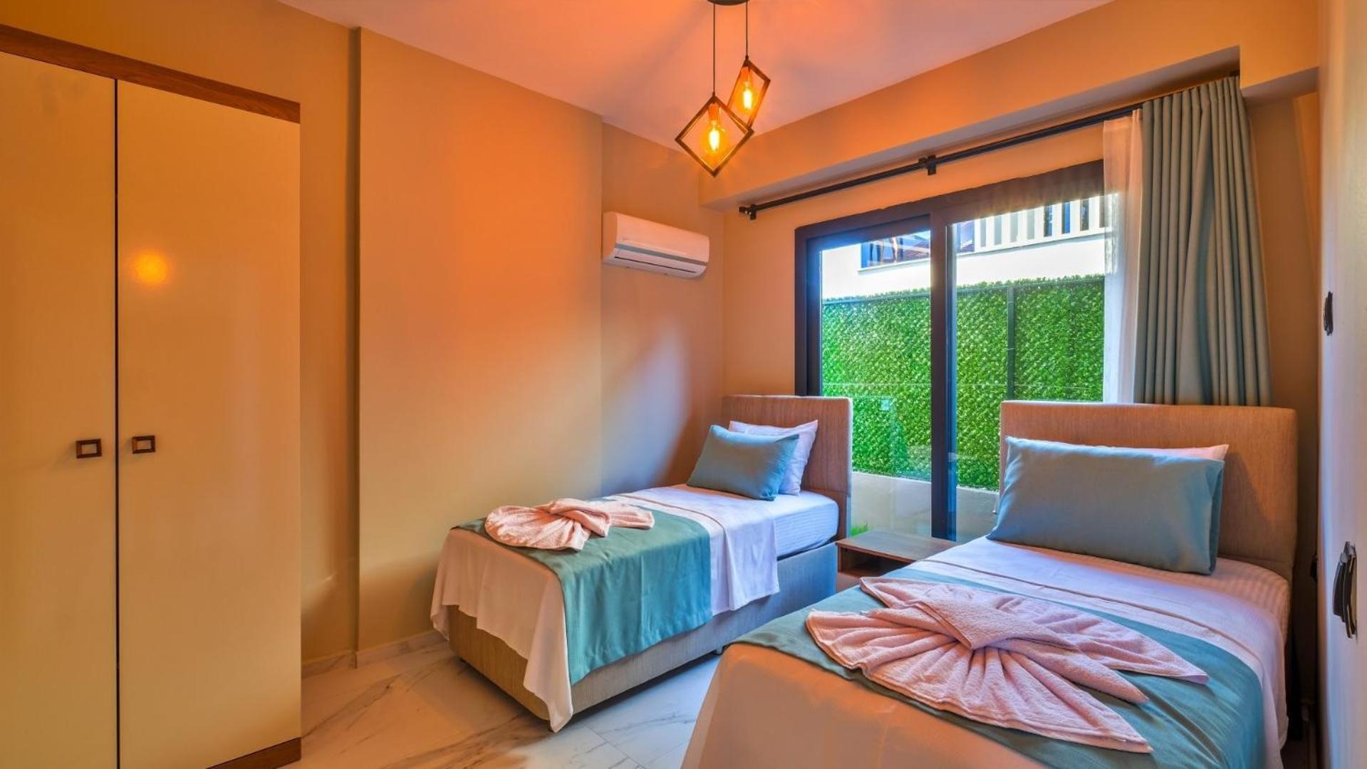 4 Bedroom 2855 Villa