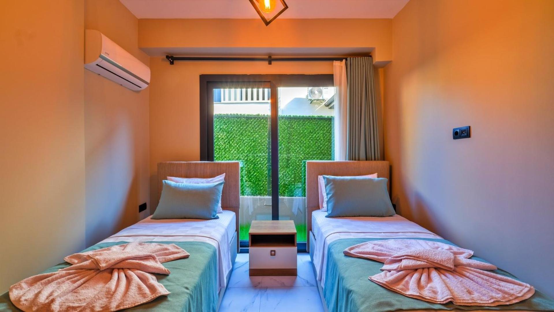 4 Bedroom 2855 Villa *