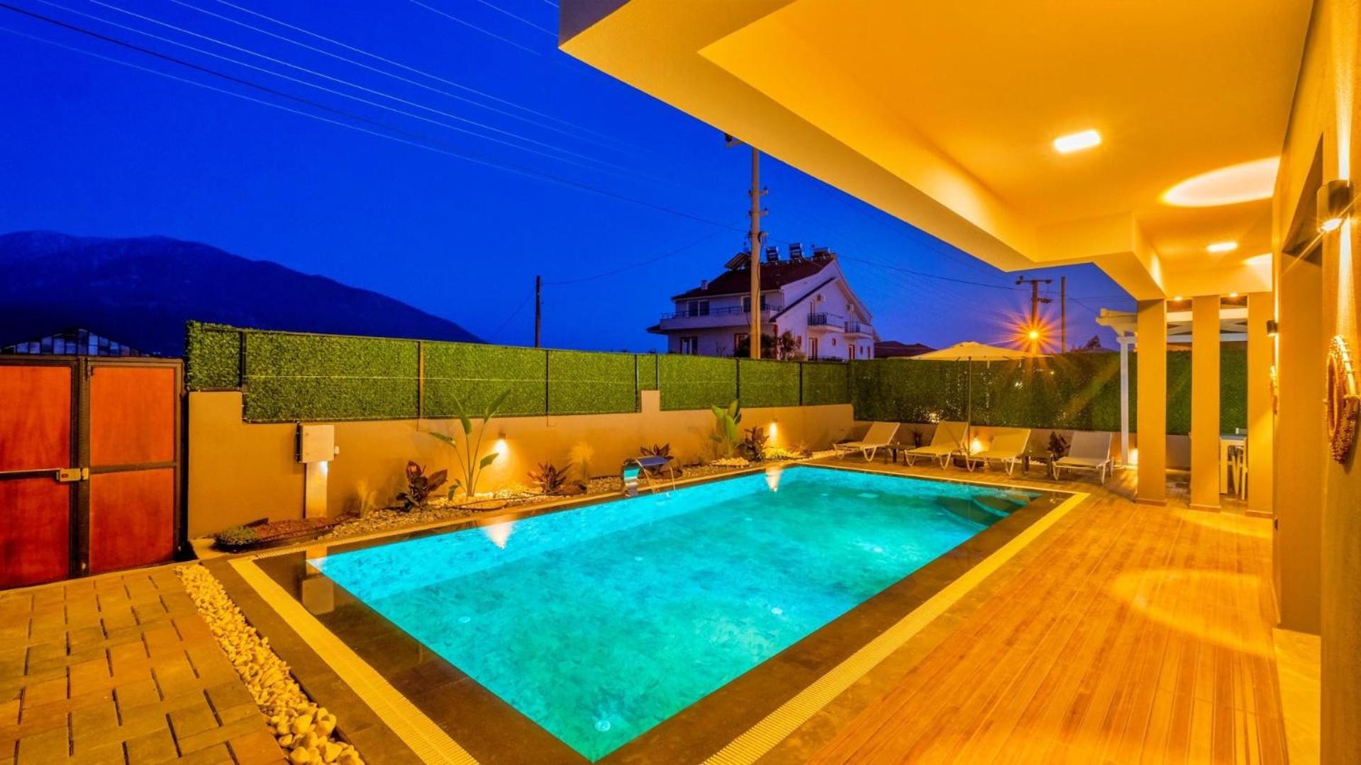 4 Bedroom 2855 Villa *