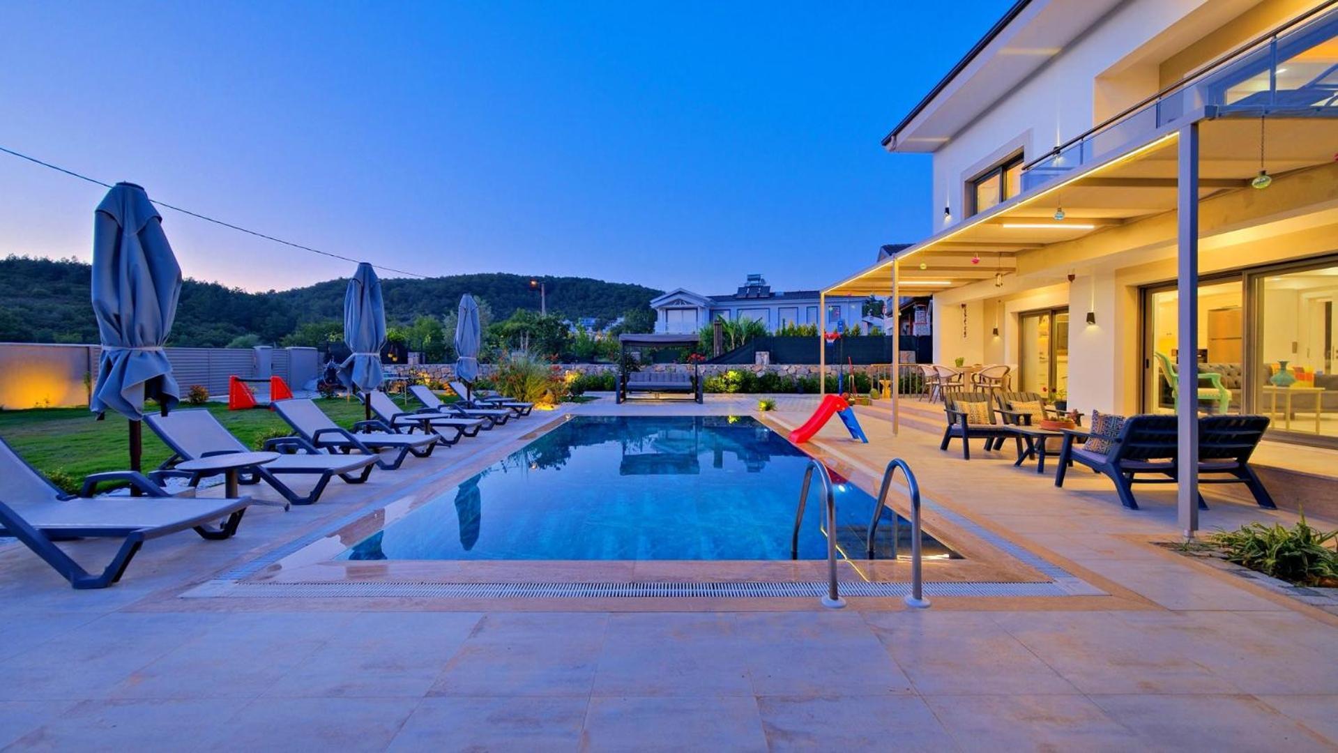 Oludeniz 4 Bedroom 9441 Villa Fethiye