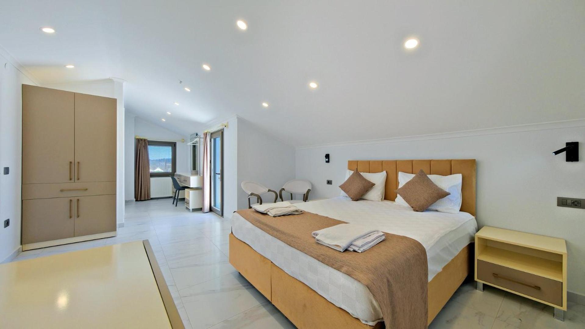Oludeniz 4 Bedroom 9441 Villa