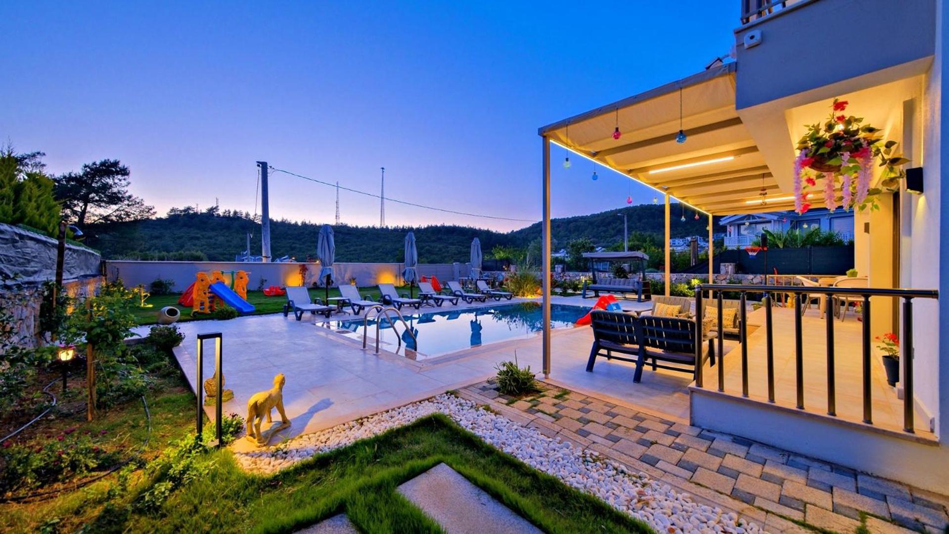 Oludeniz 4 Bedroom 9441 Villa