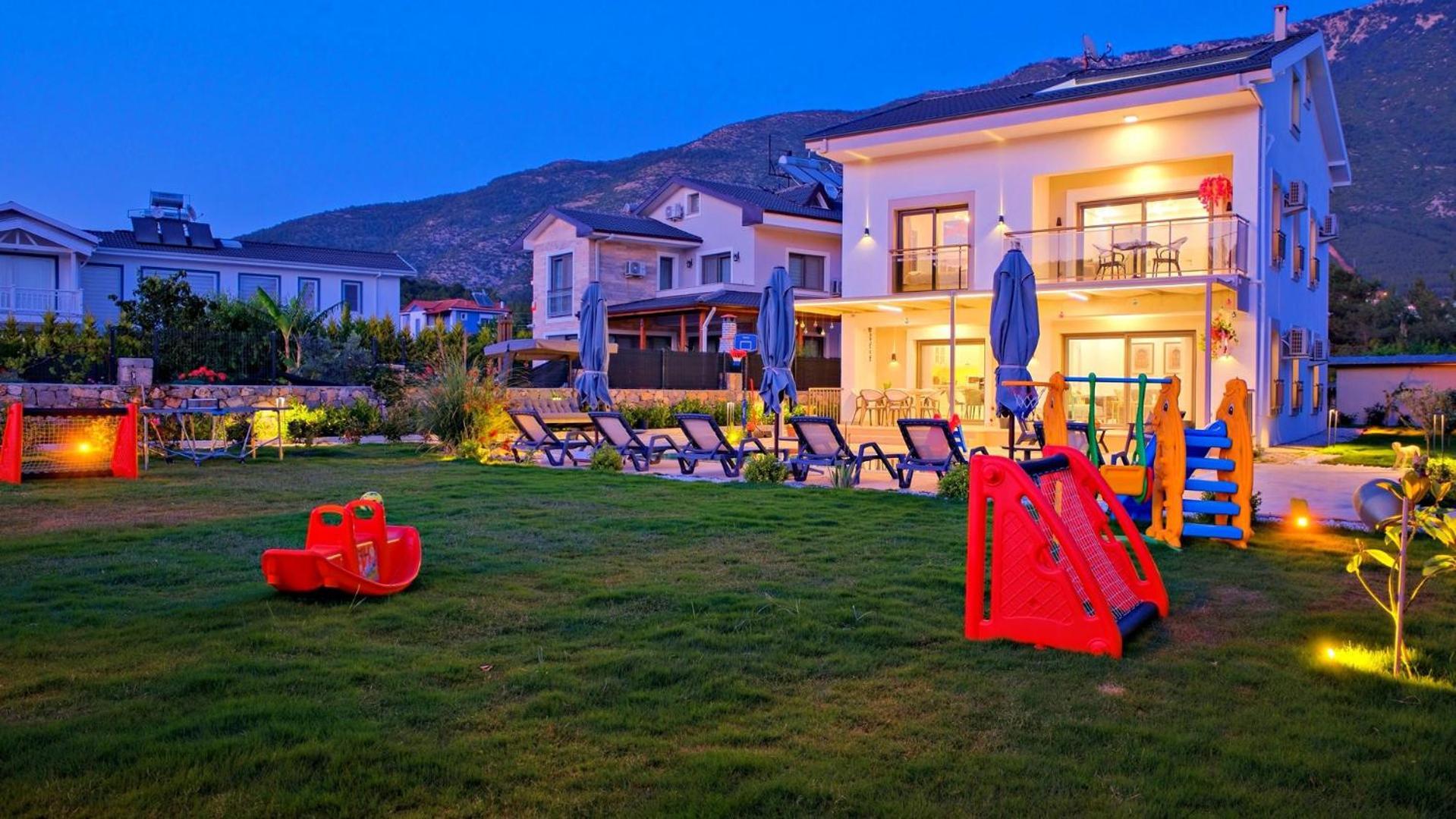 Oludeniz 4 Bedroom 9441 Villa *