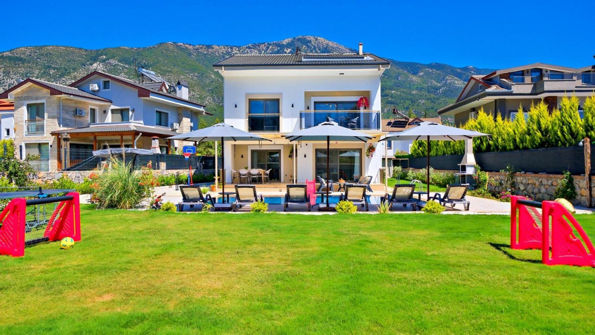 Oludeniz 4 Bedroom 9441 Villa