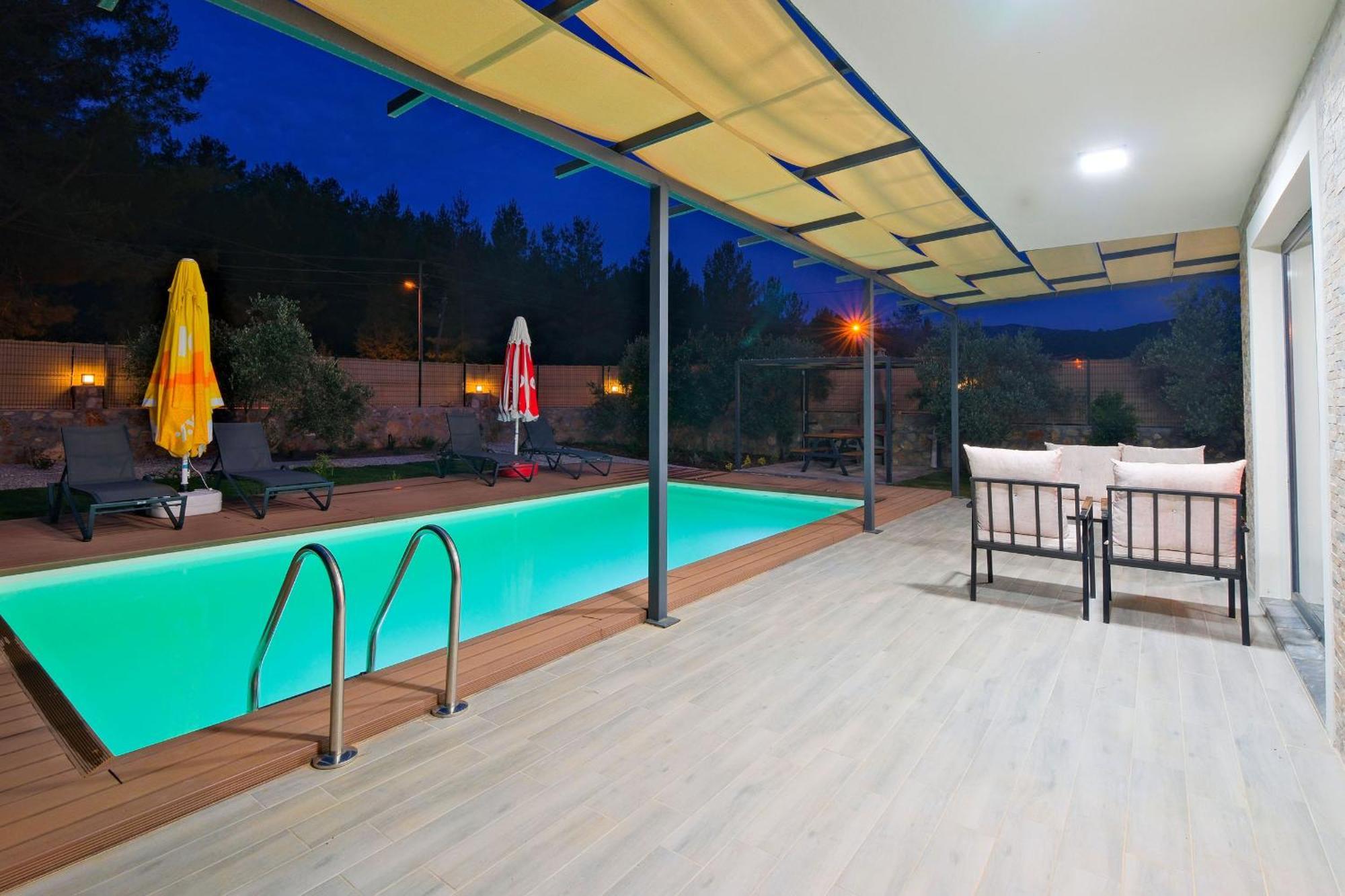 Ronia Villa *