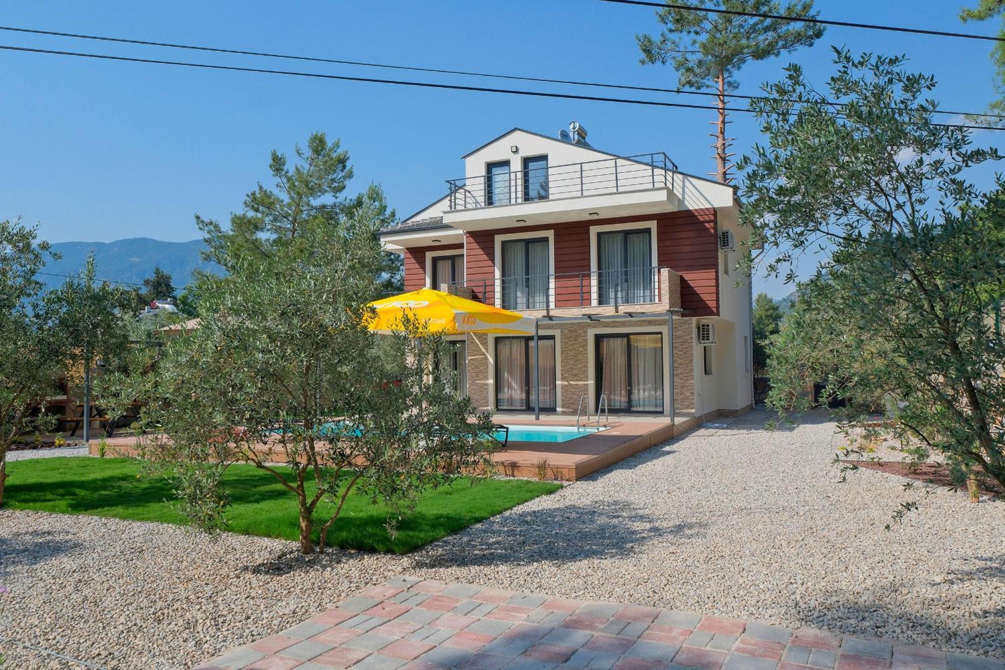 Ronia Fethiye