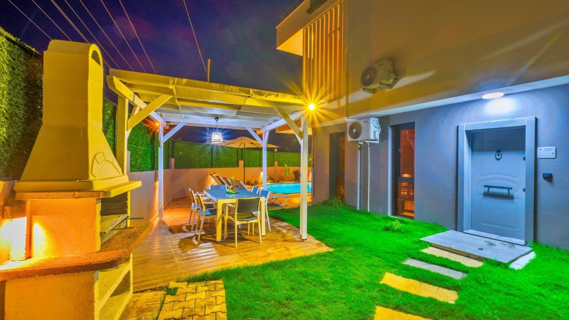 Villa 4 Bedroom - 9269 *