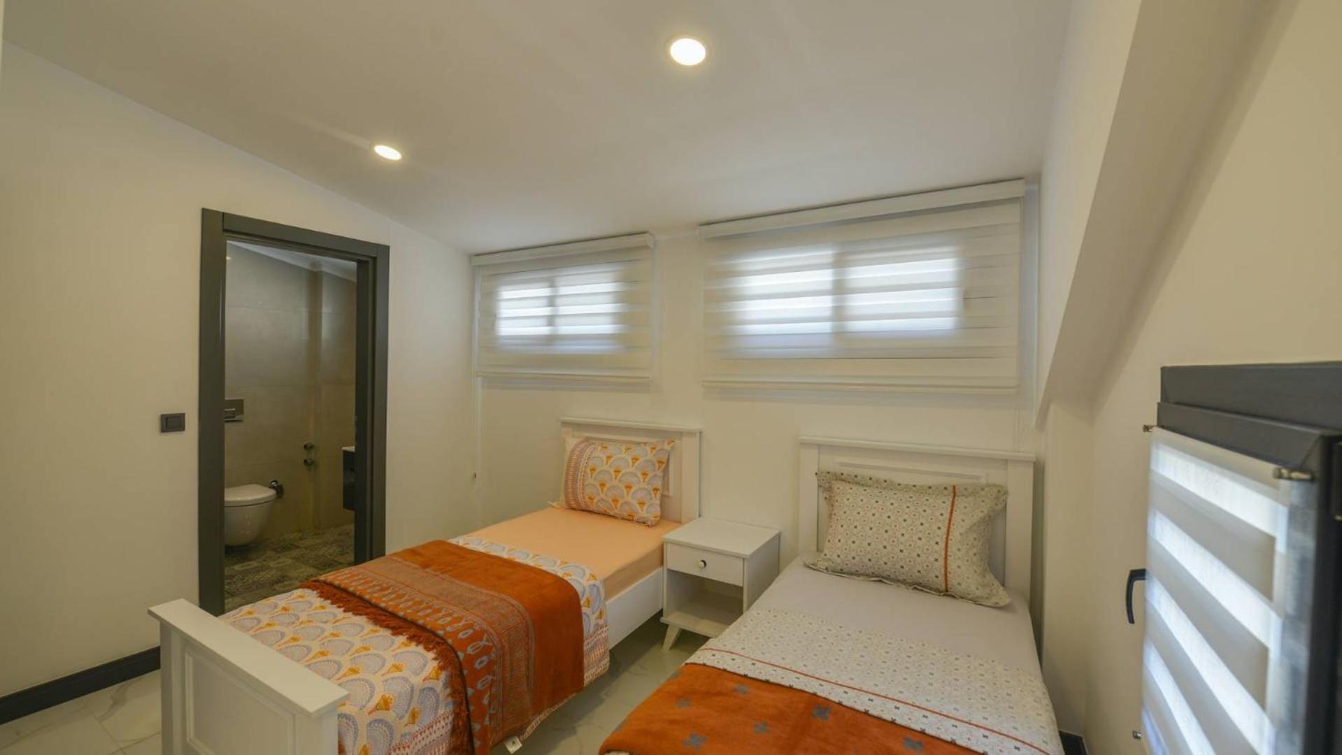 Oludeniz 4 Bedroom 2404 *