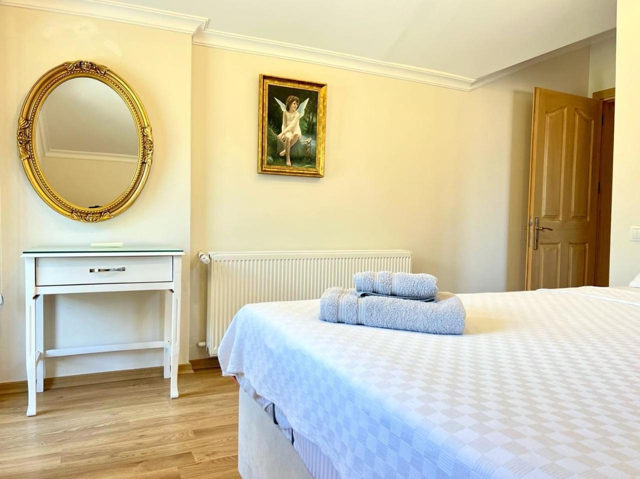 Centrally Located Very Large W Pool Jakuz And Car Park * Fethiye