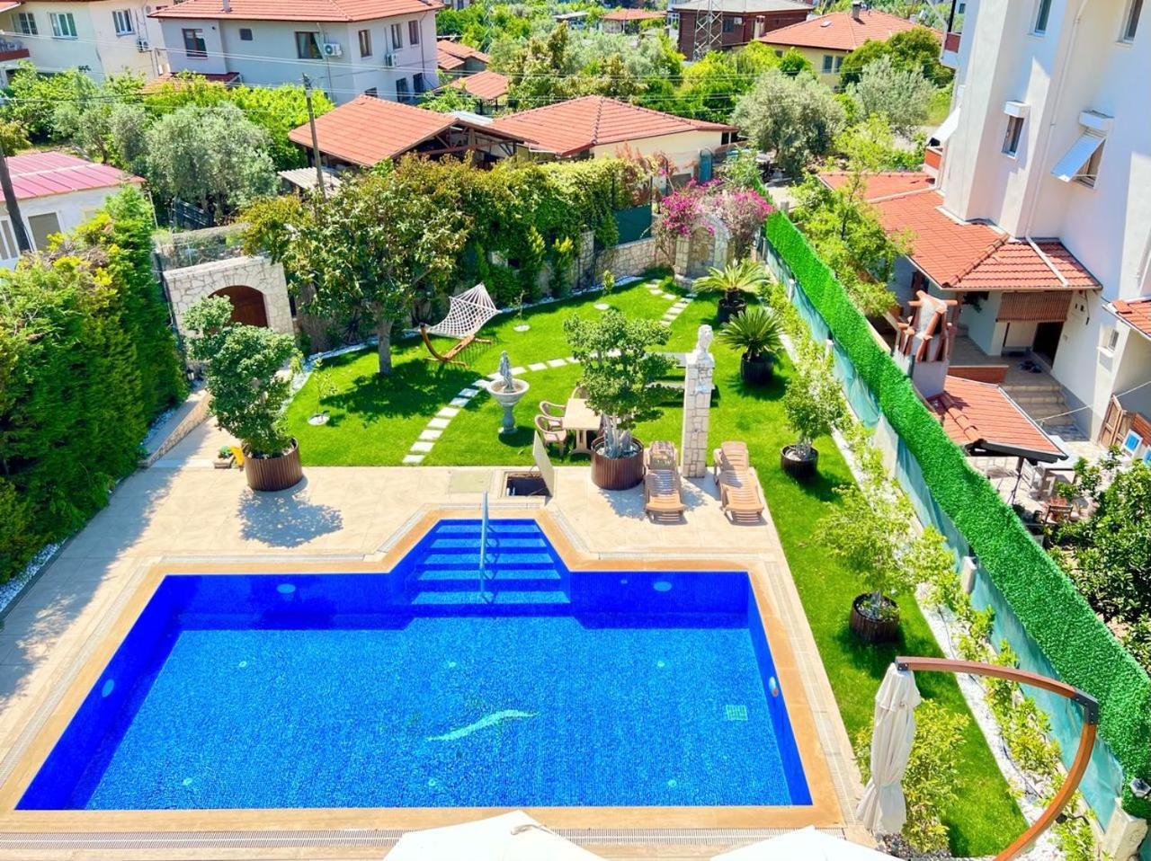 Villa Centrally Located Very Large W Pool Jakuz And Car Park