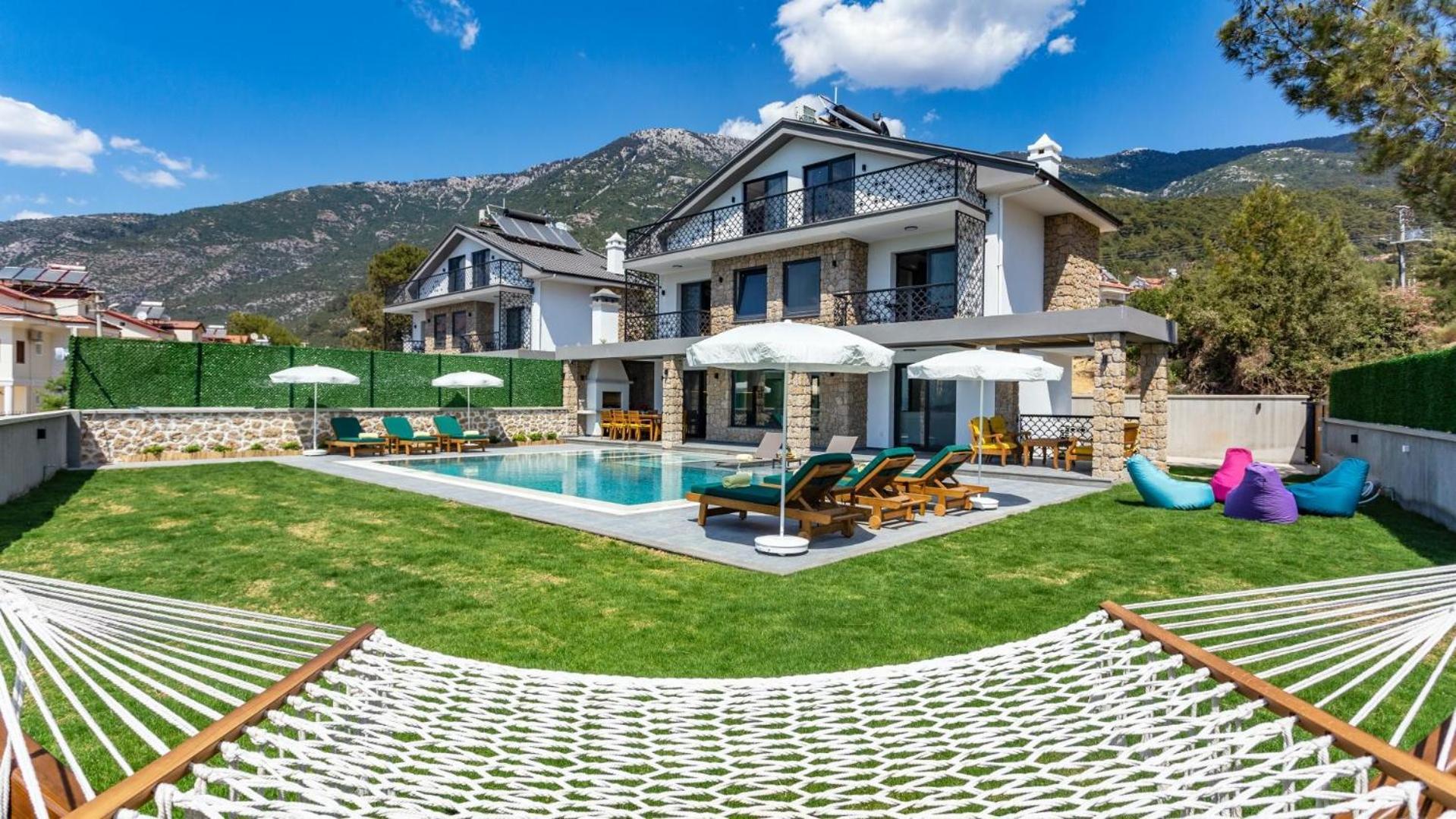 Villa Oludeniz 4 Bedroom - 9318 Fethiye