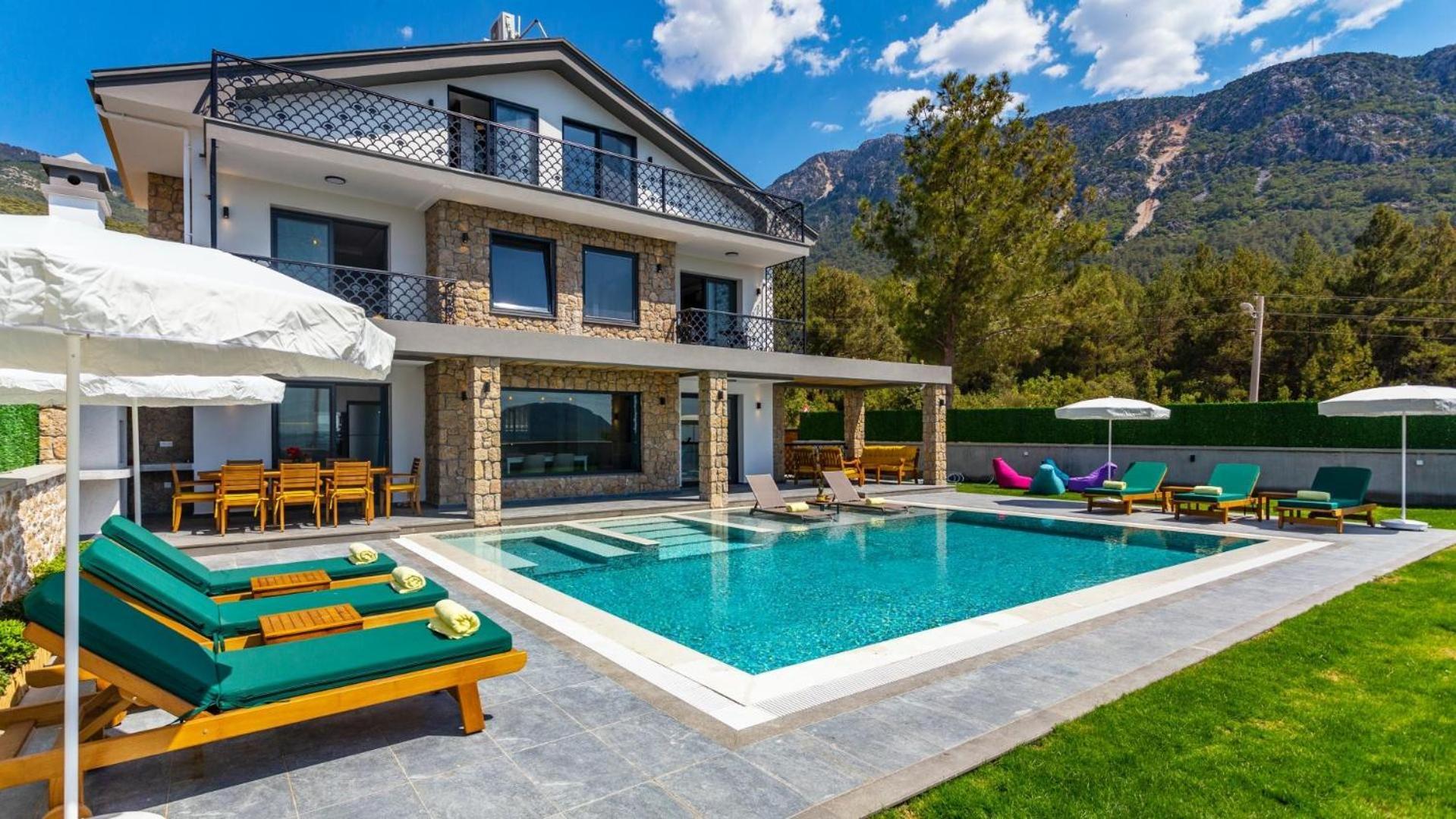 Oludeniz 4 Bedroom - 9318 *