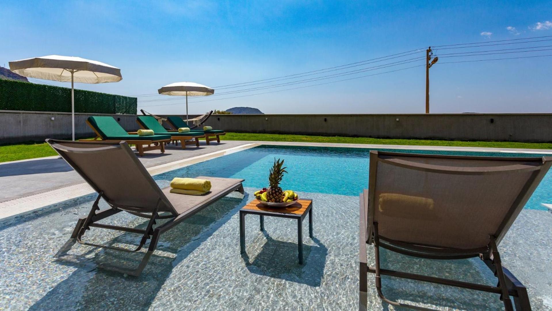 Oludeniz 4 Bedroom - 9318 Fethiye