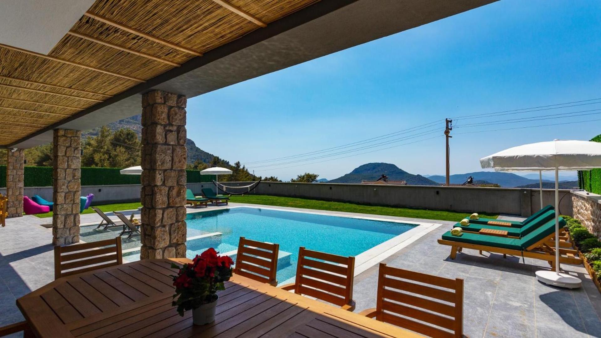 Oludeniz 4 Bedroom - 9318 Fethiye