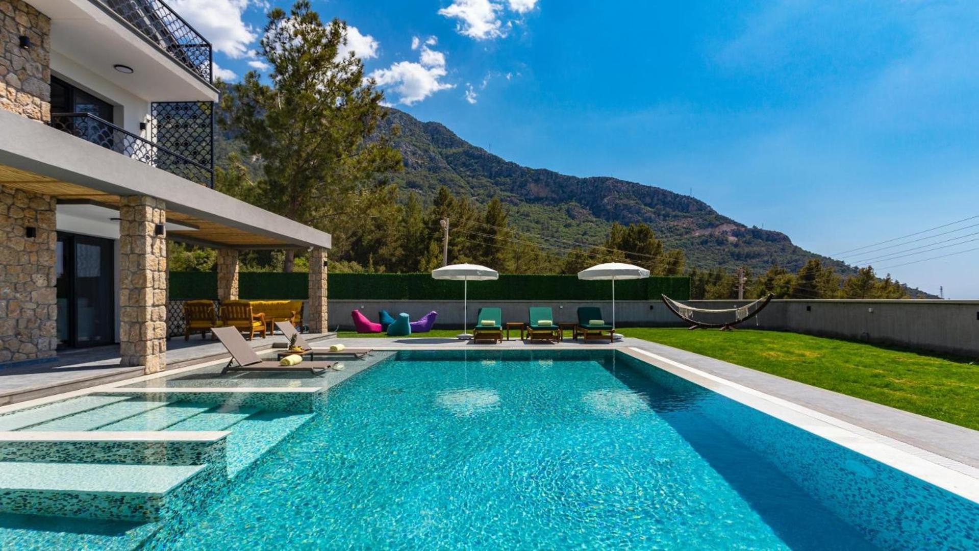 Oludeniz 4 Bedroom - 9318 Villa