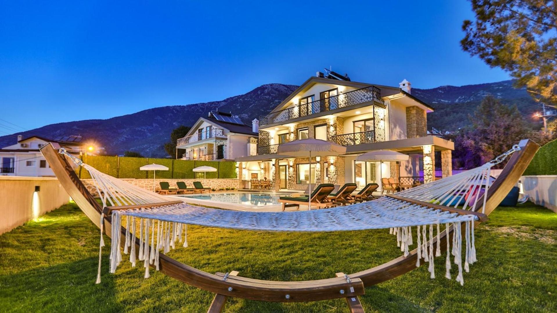 Villa Oludeniz 4 Bedroom - 9318 Fethiye