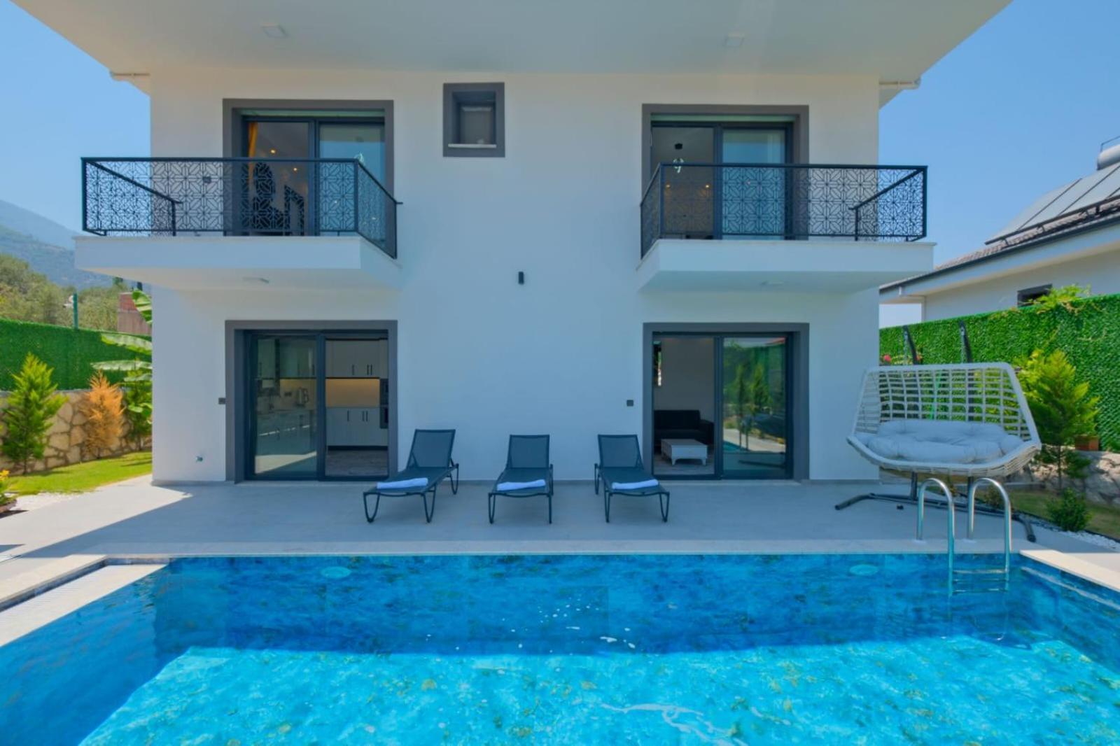 Mera 1 Villa