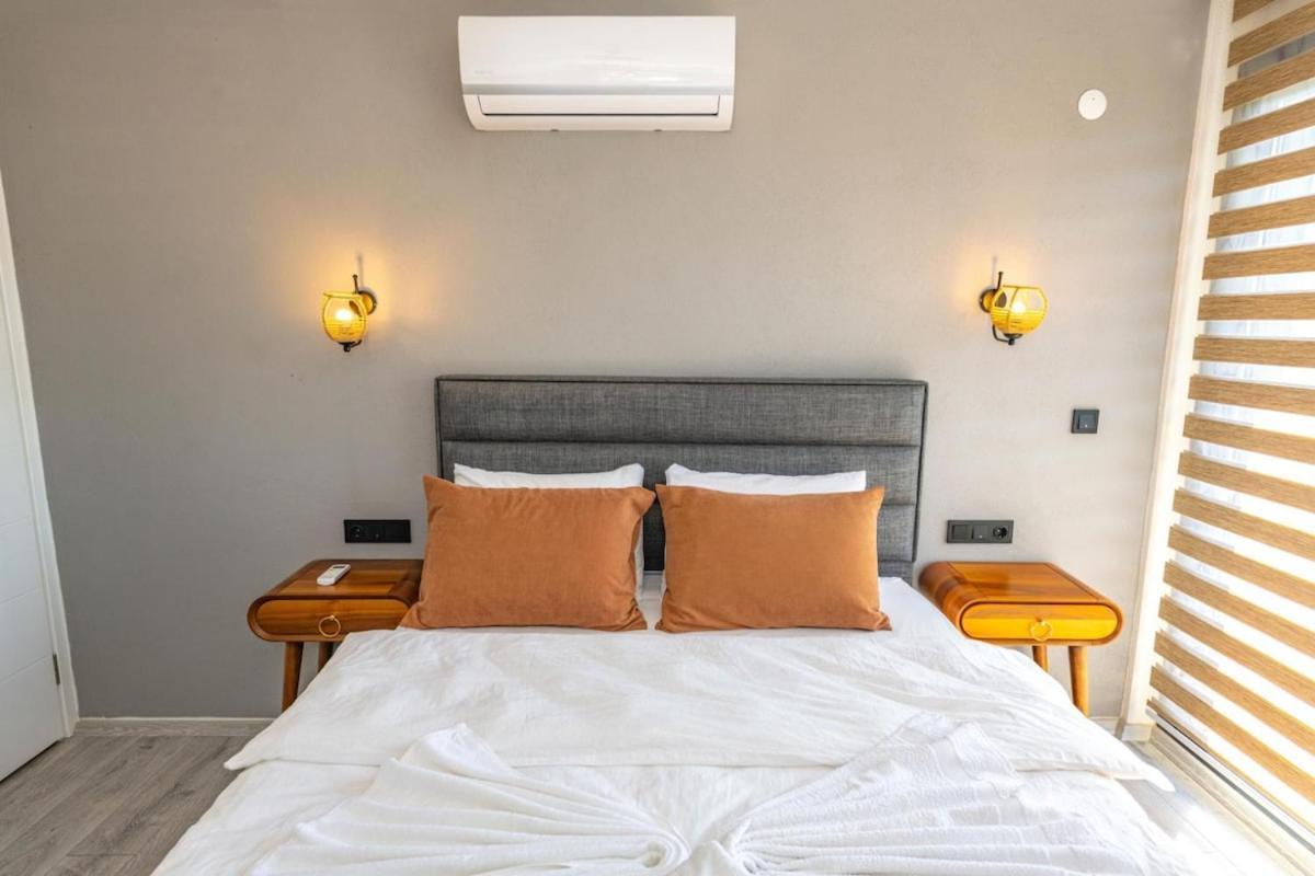 Olive Oyl - With Private Pool For 6 People In Hisaronue *