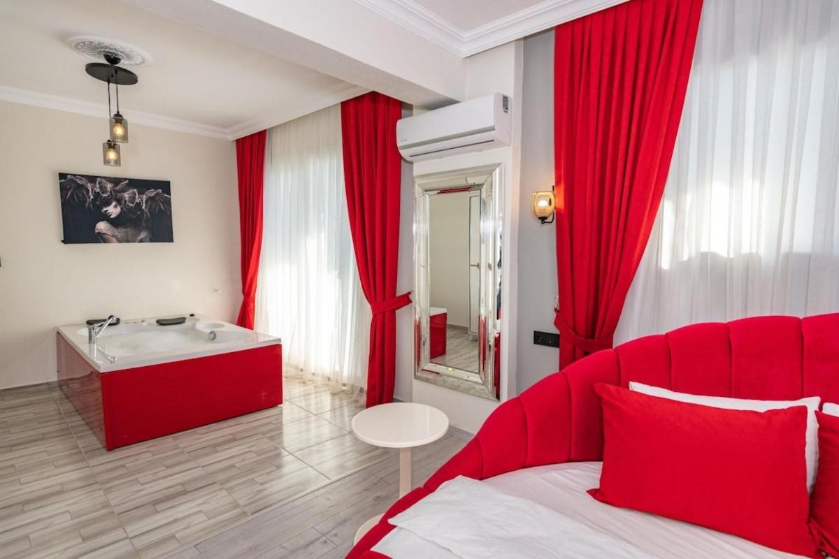 Olive Oyl - With Private Pool For 6 People In Hisaronue Fethiye