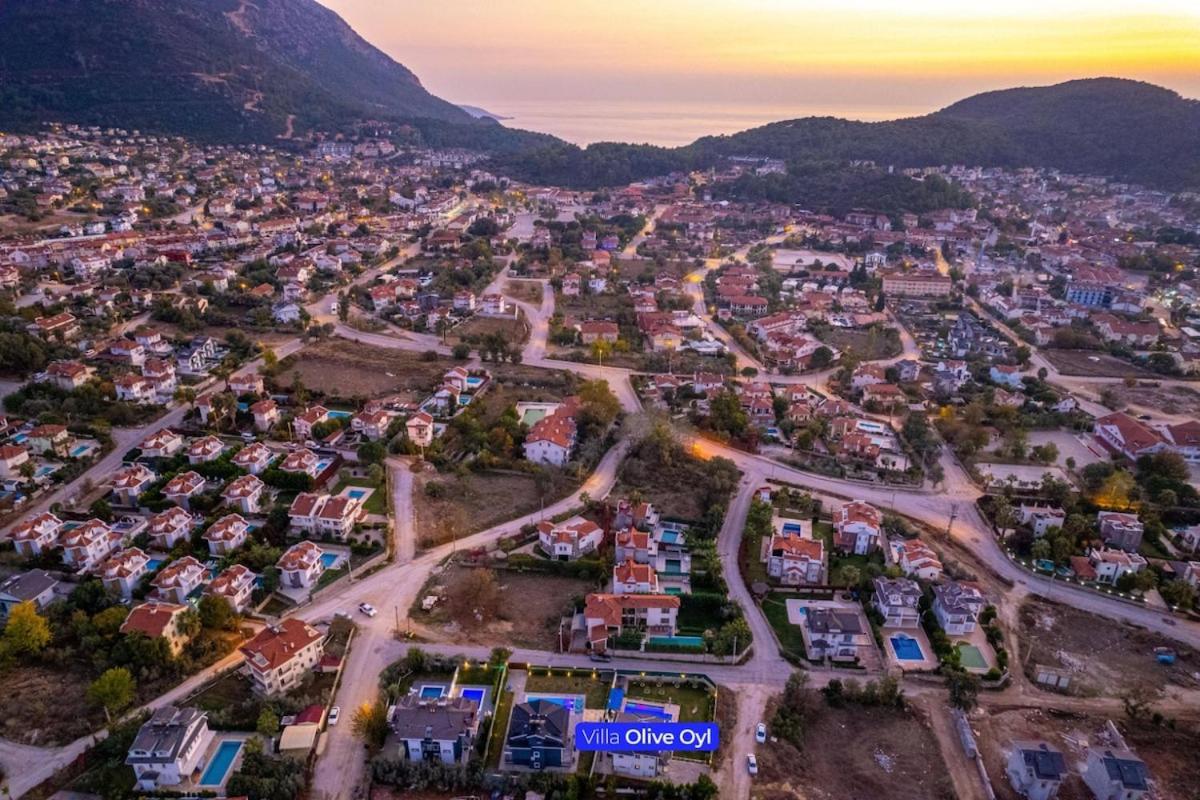 Olive Oyl - With Private Pool For 6 People In Hisaronue Villa *