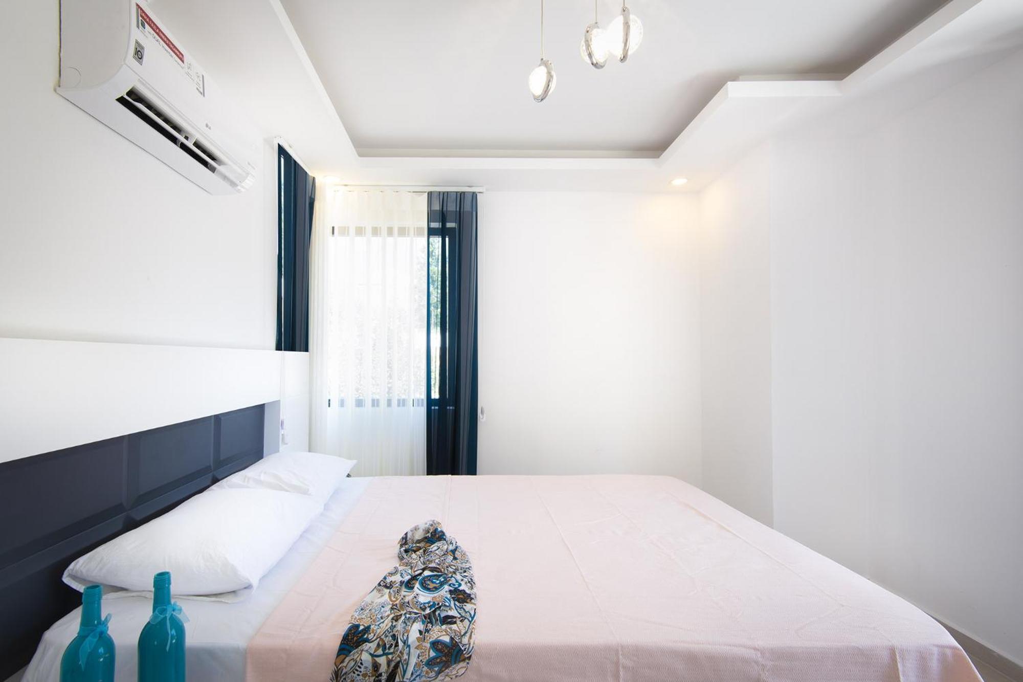 Hisar Celebrity E Villa