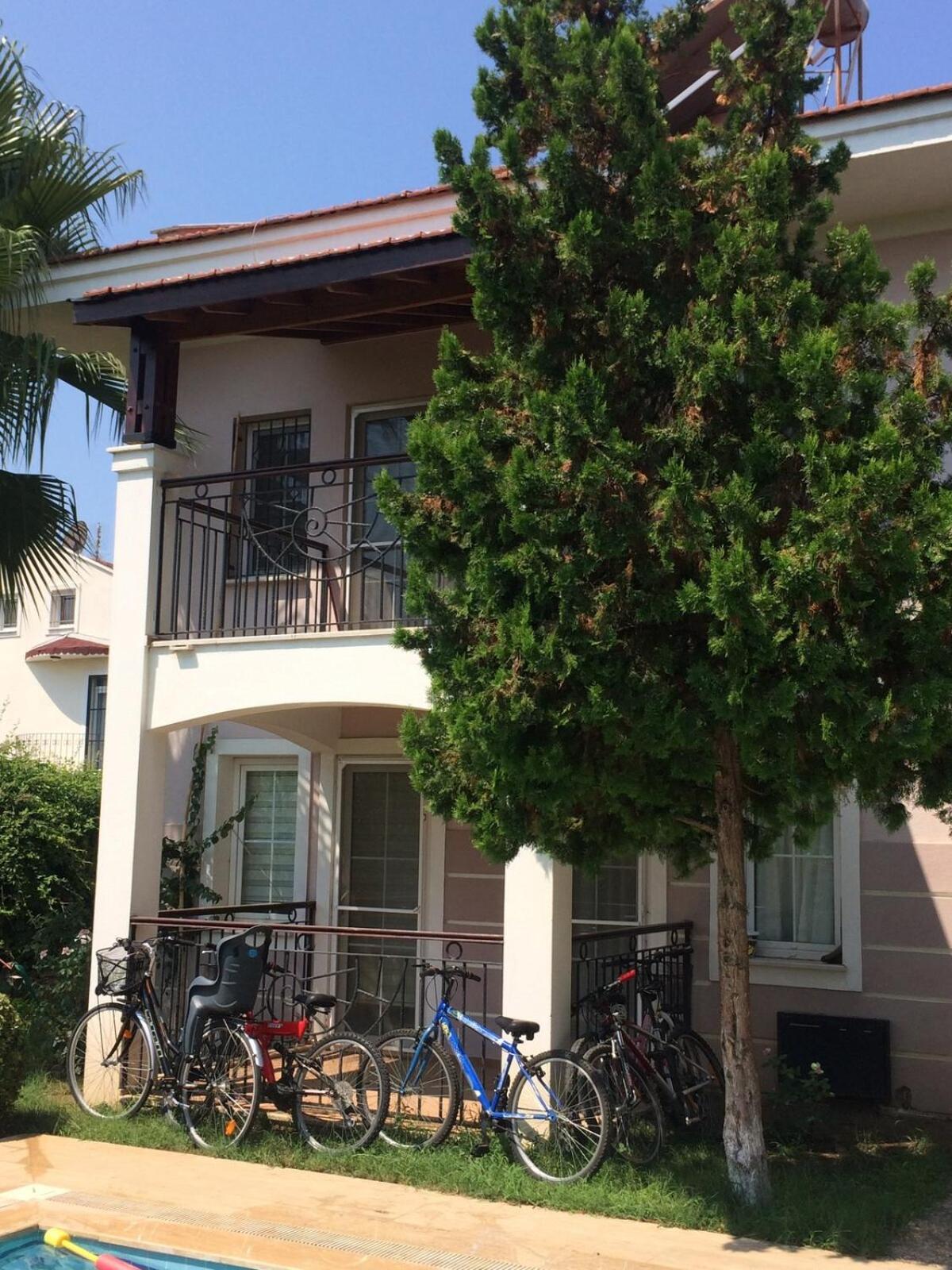 Apartment A 5-bedroom Duplex With A Swimming Pool And A Garden