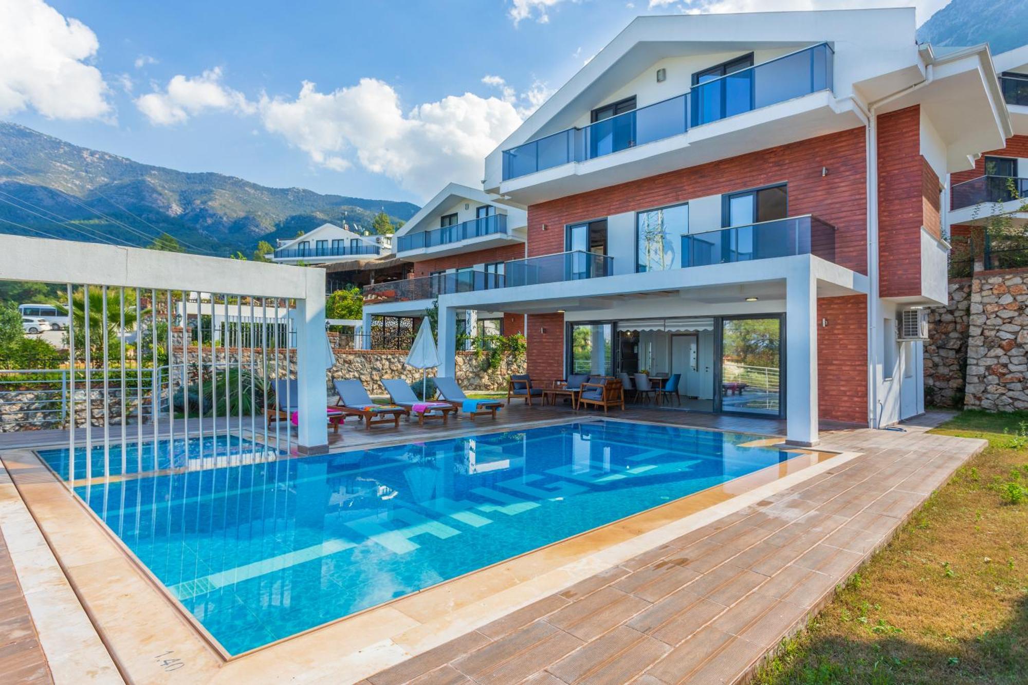 Celebrity E Fethiye