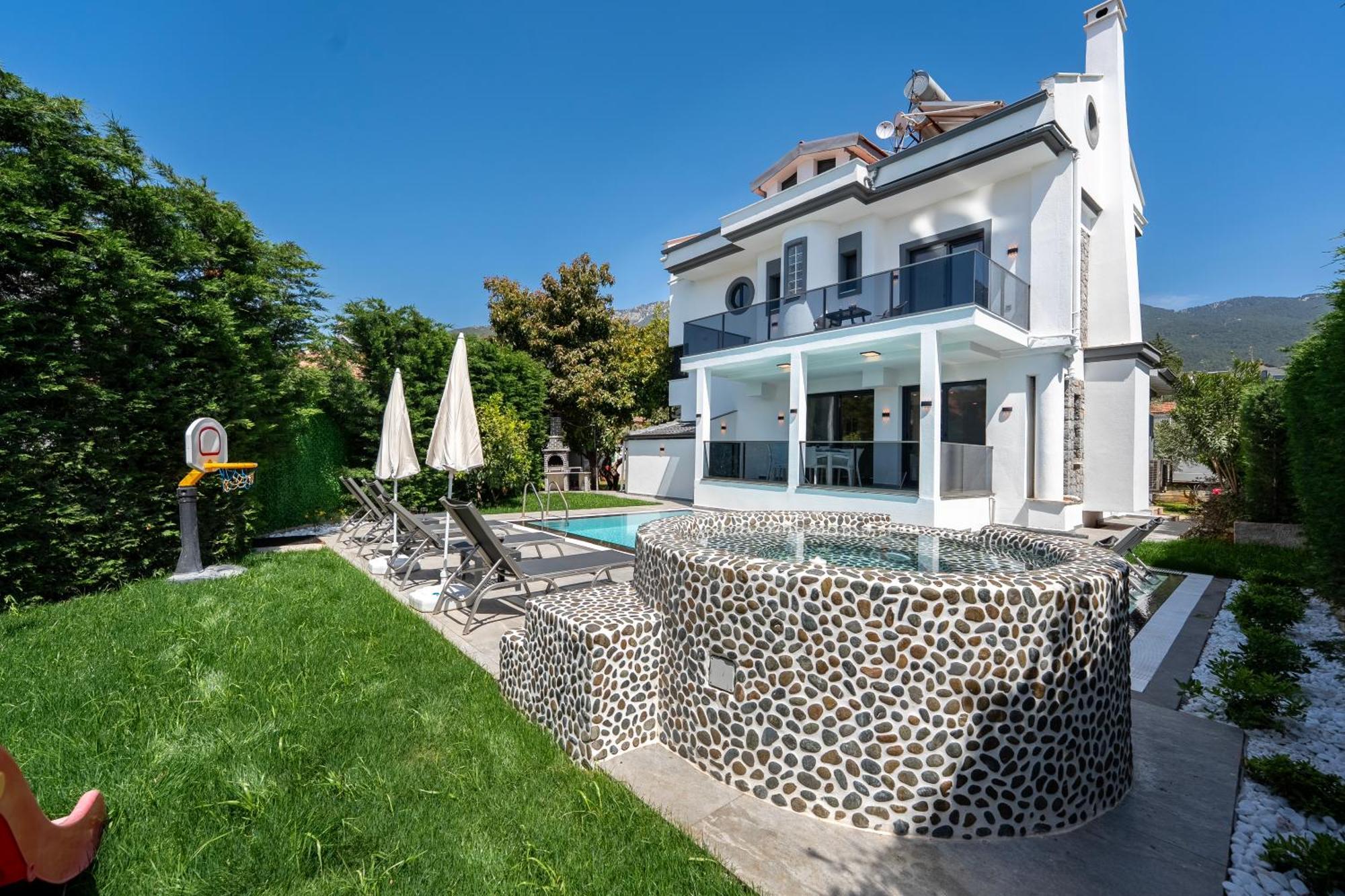 Luxury In The Center Of Hisaronu *