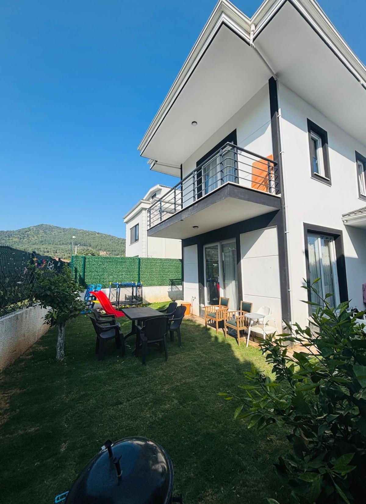 Villa Villa *