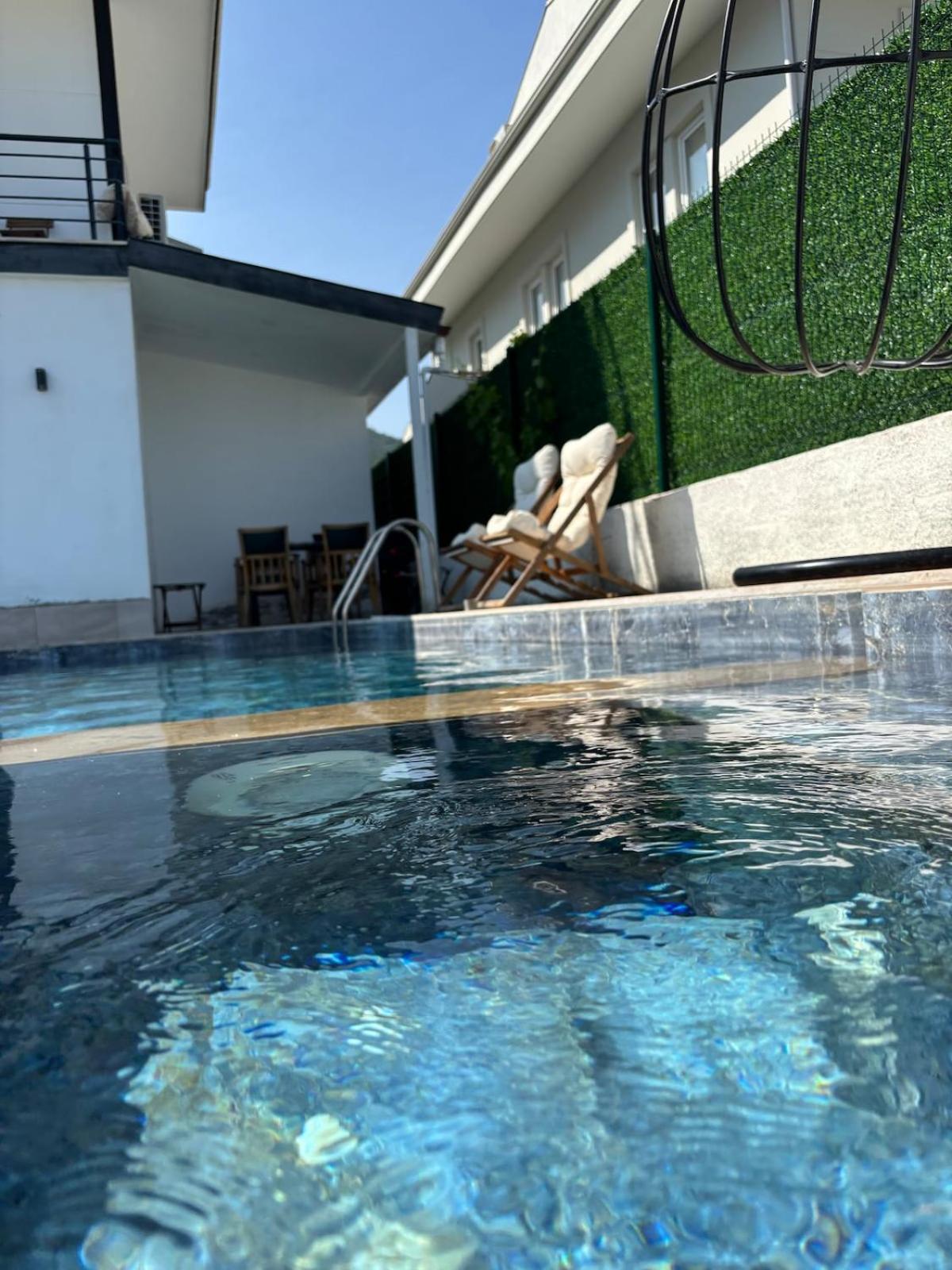 Villa Villa *