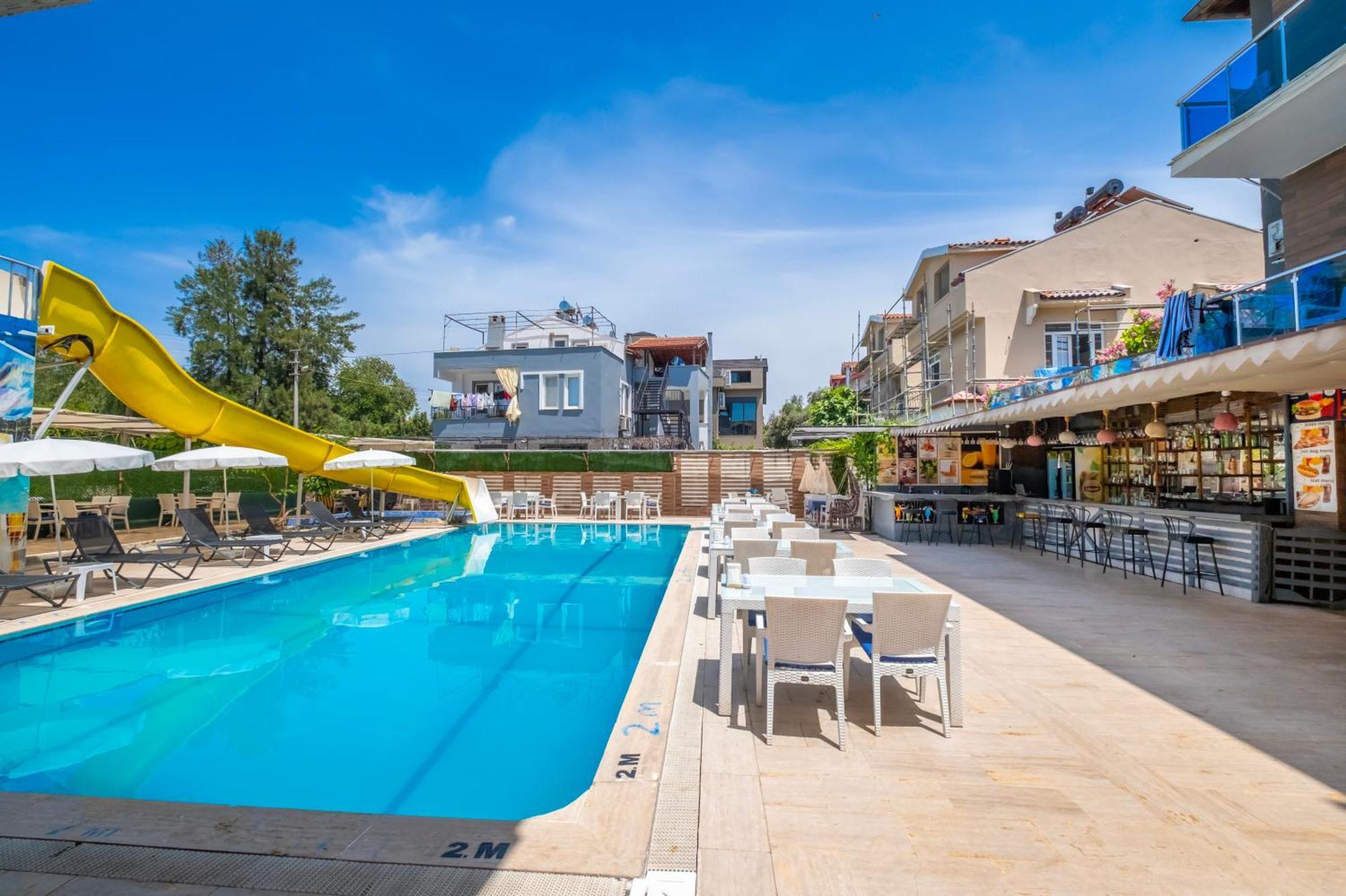 Hotel Garden Alis
