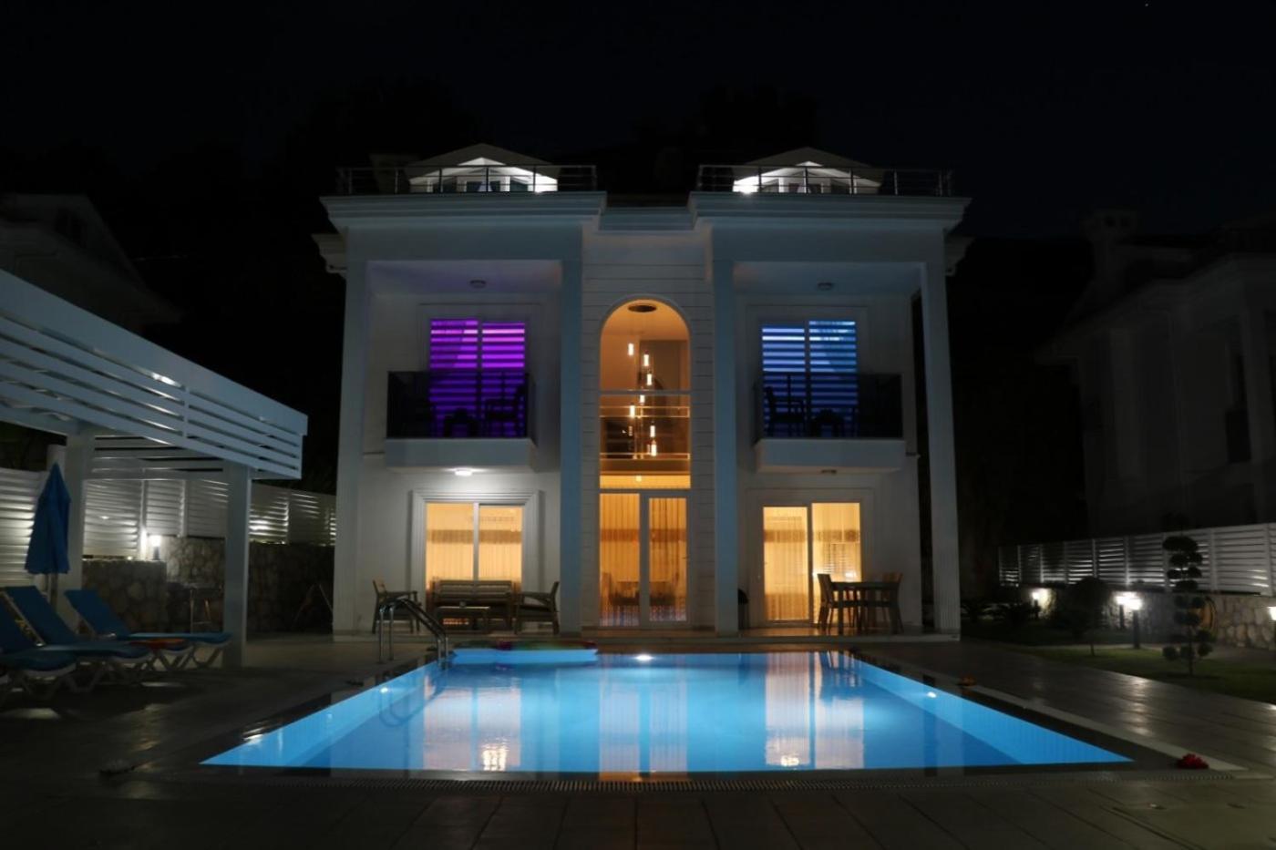 Usan 4 Bedroom Private In Hisaronu Villa *