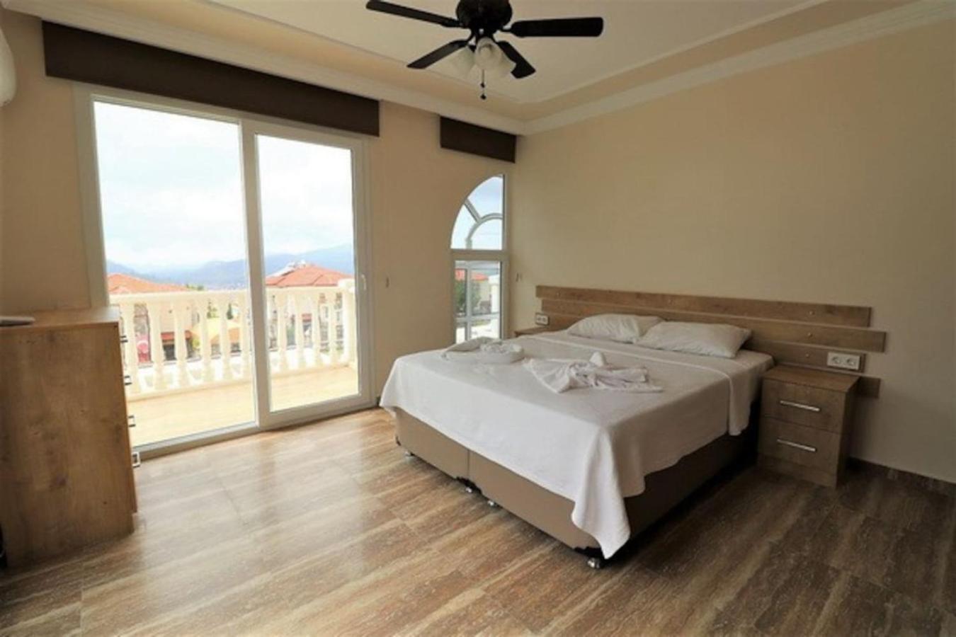 Tatil Evi Beyaz 3 *