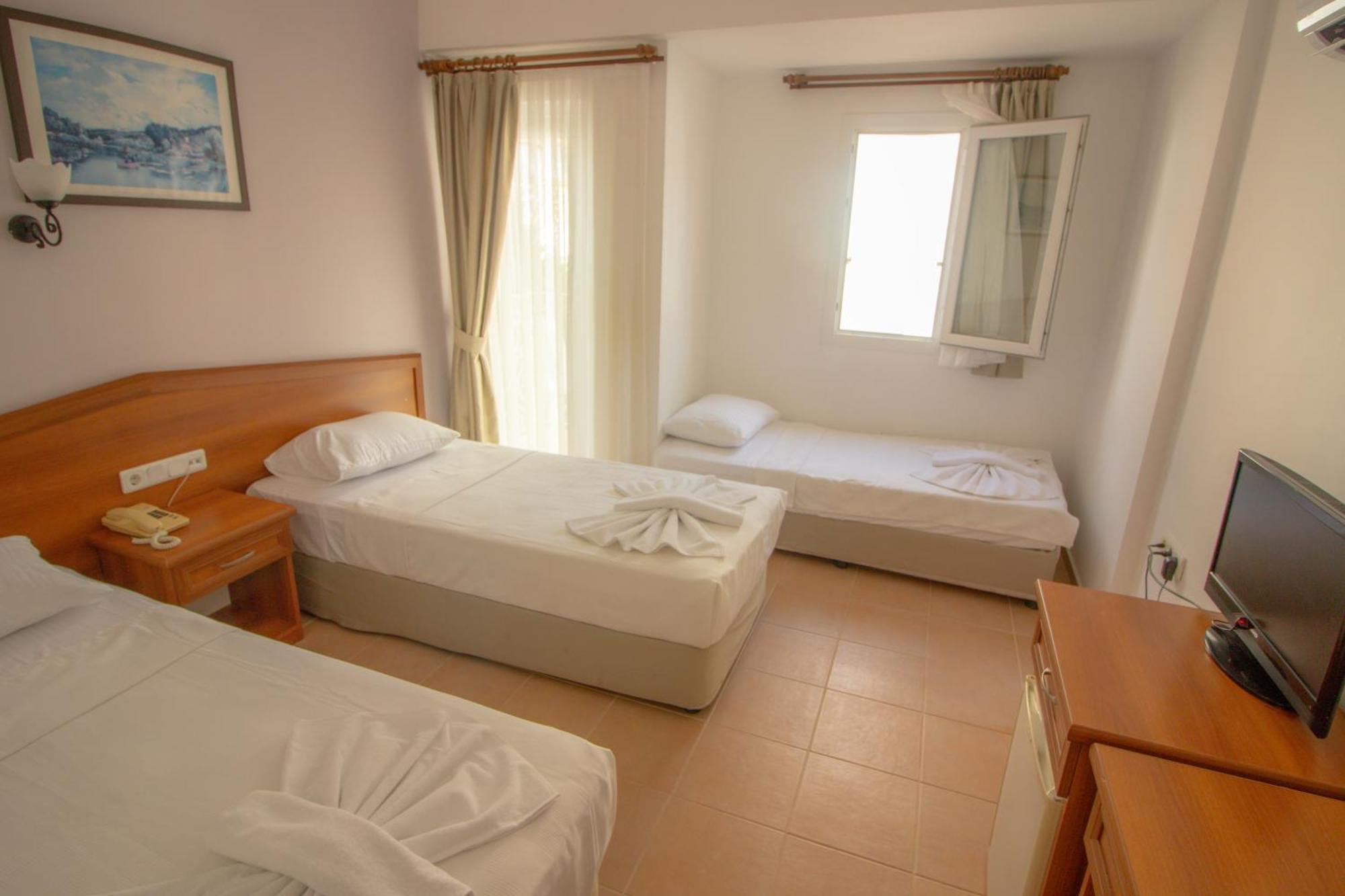 Hotel Celeste *