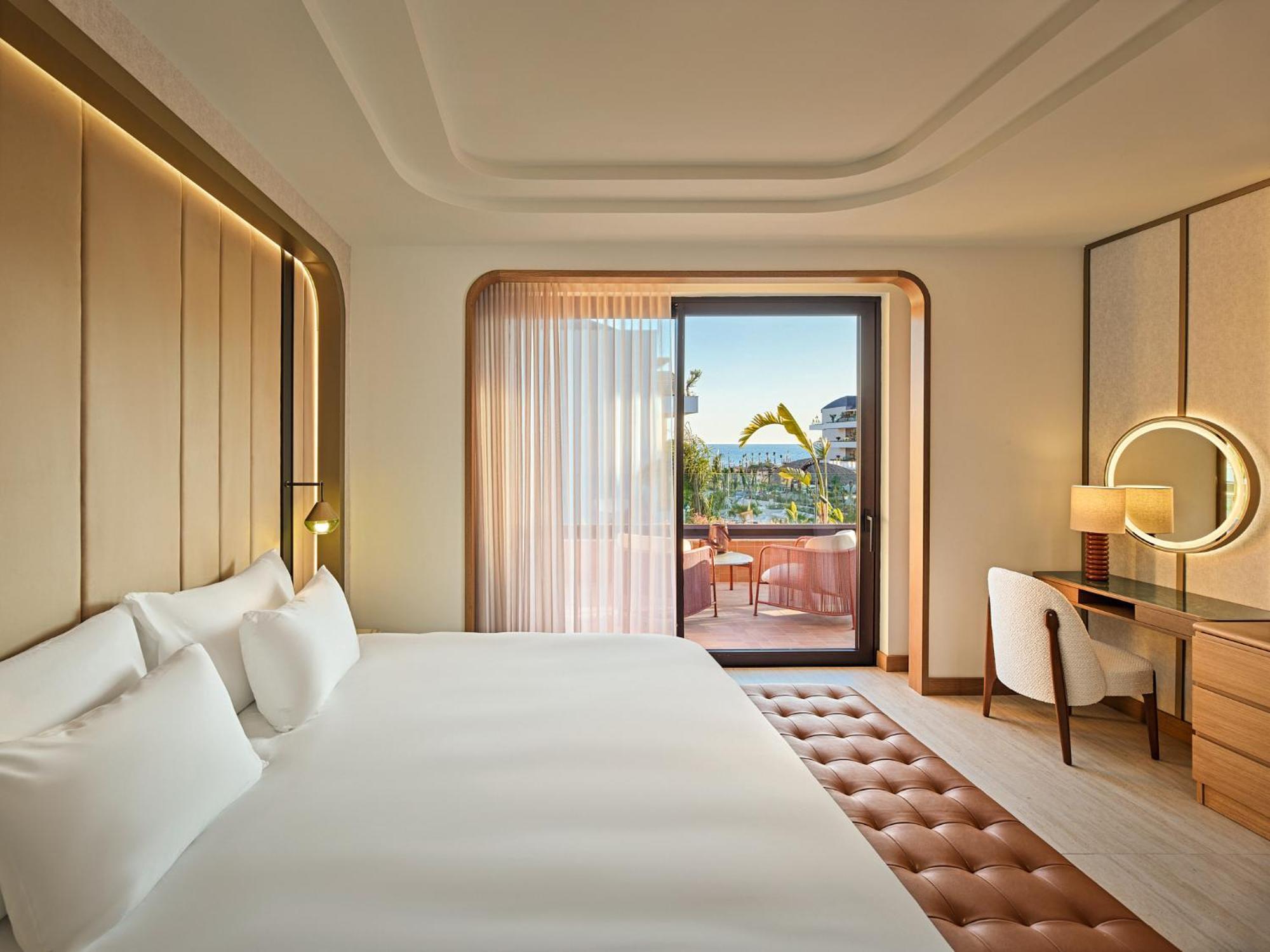 Xo Cape Arnna Otel