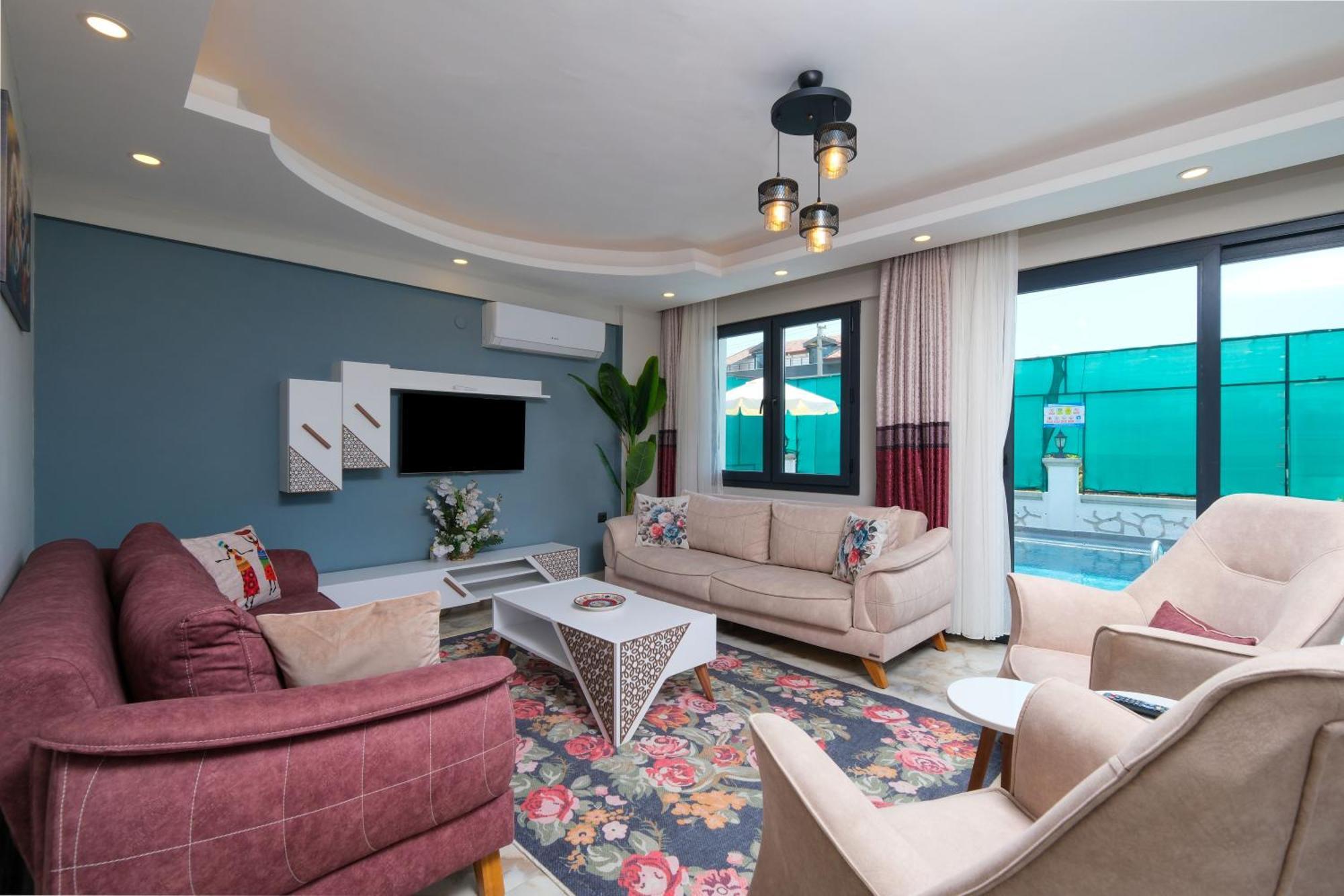 Villa Efems *
