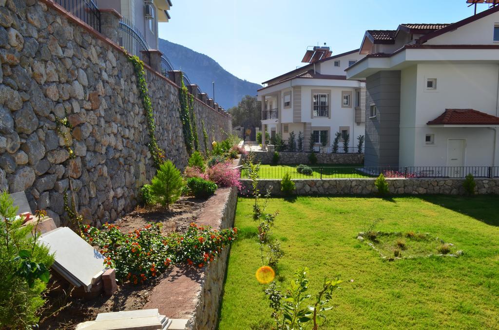 New Age Oleander And Meander Villa