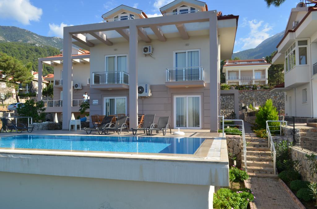 New Age Oleander And Meander Villa *