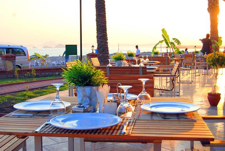 Sunset Beach Club Aparthotel