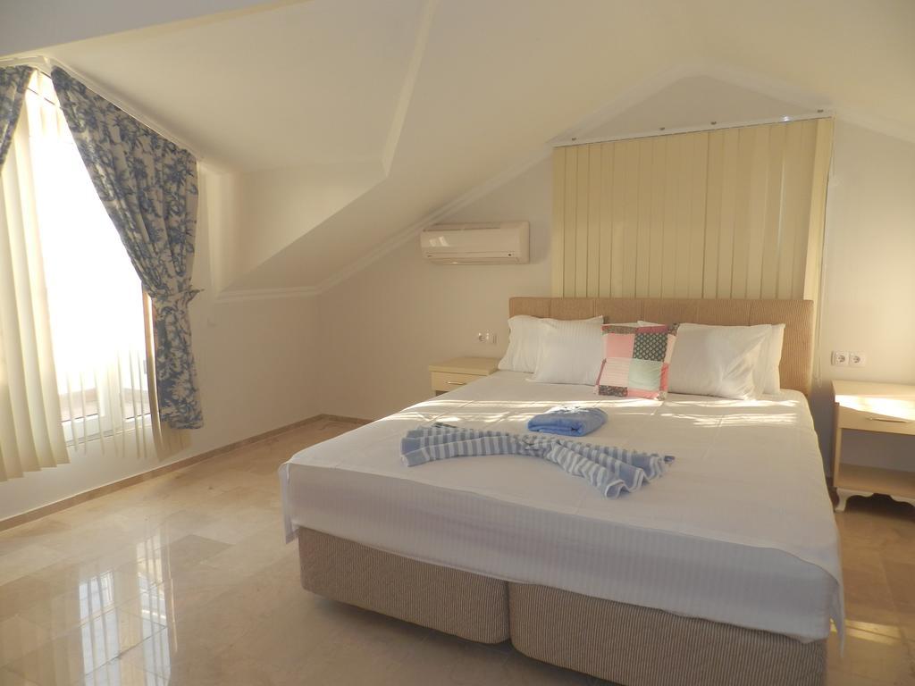 New Age Oleander And Meander Villa *