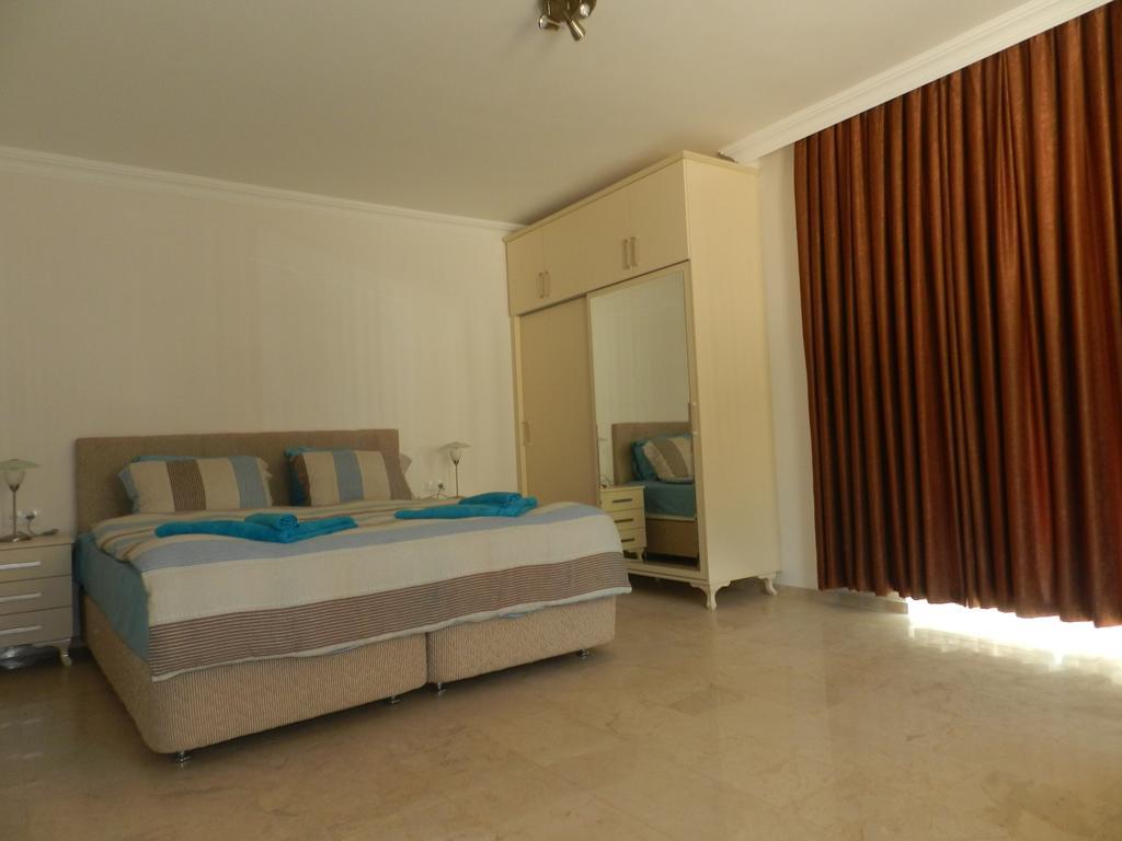 Villa New Age Oleander And Meander