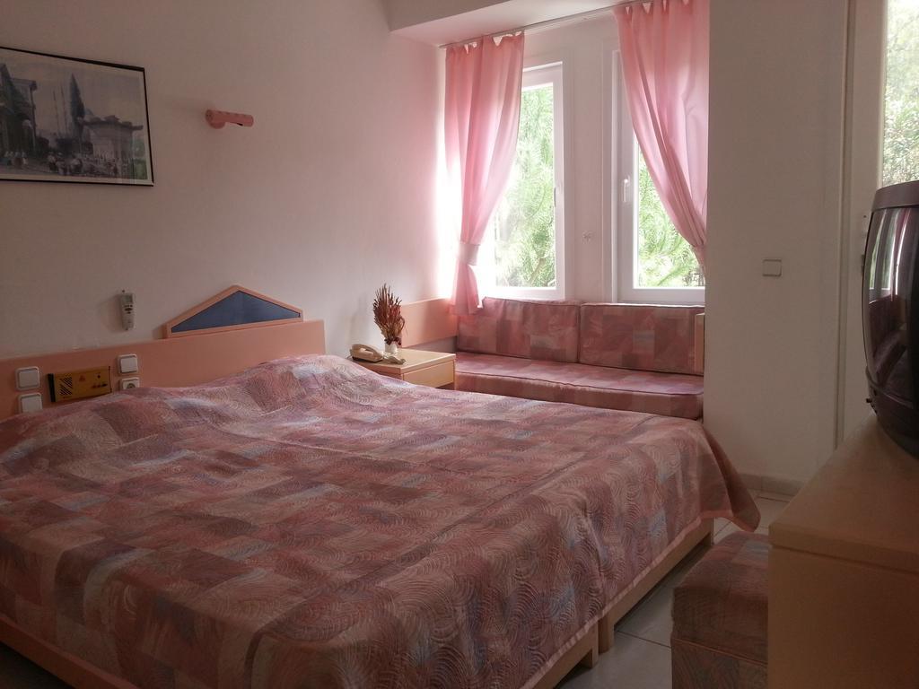 Hotel Leda