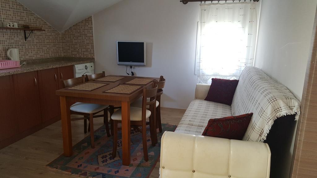 Aparthotel Burak Apart *