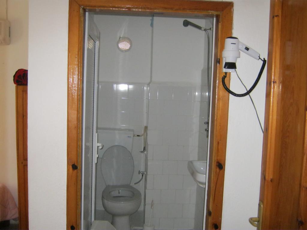 Hostel Ferah Monica's Place *