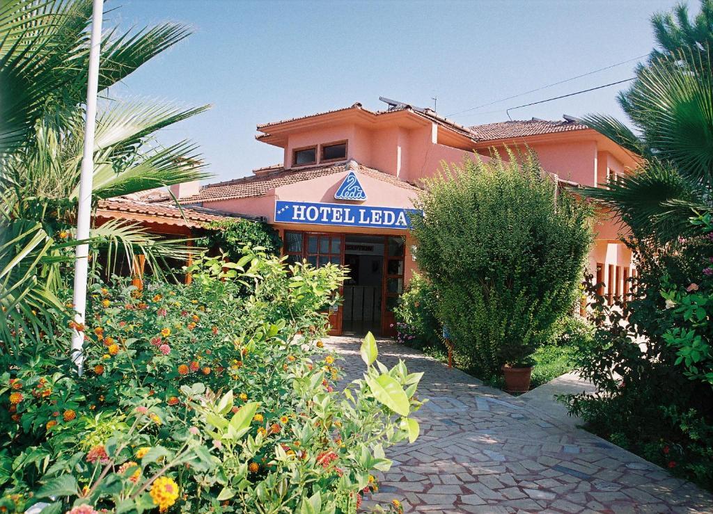 Hotel Leda