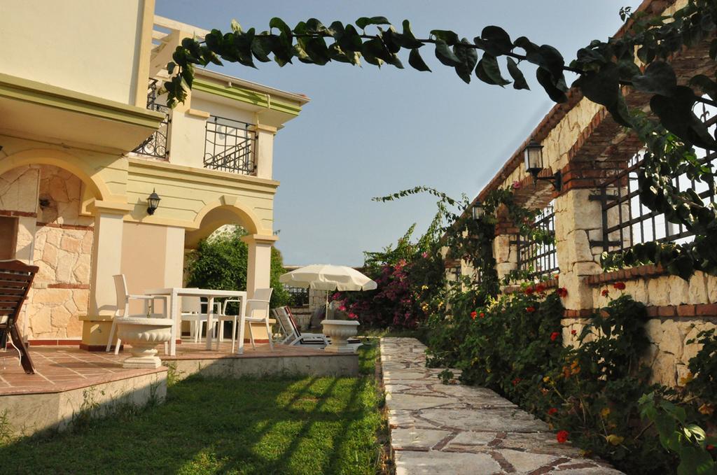 Villa Villamel