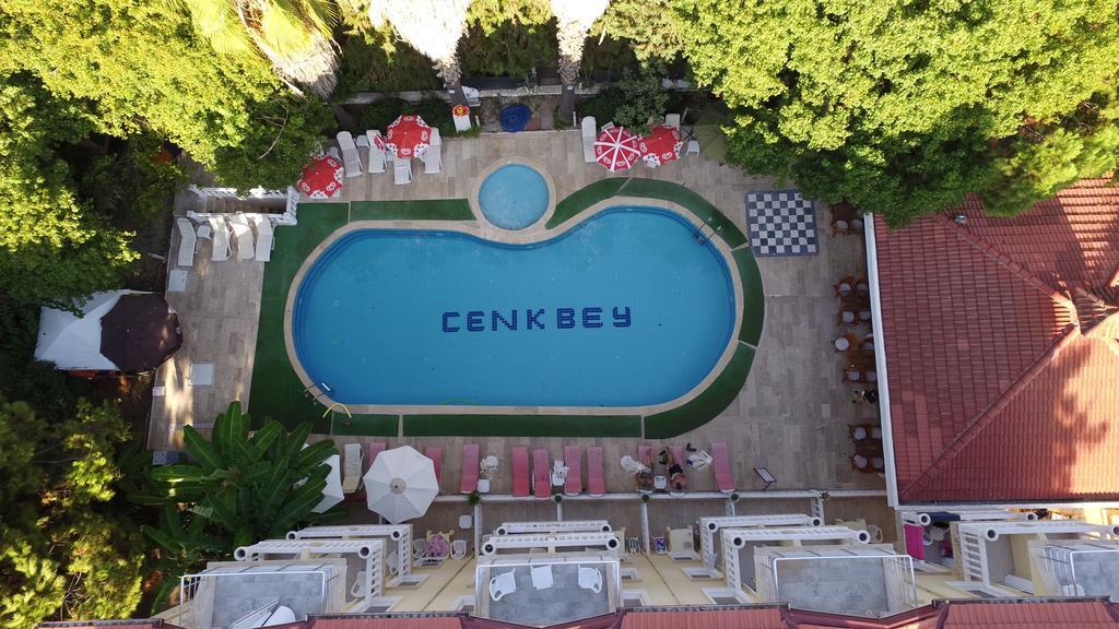 Cenk Bey 3*