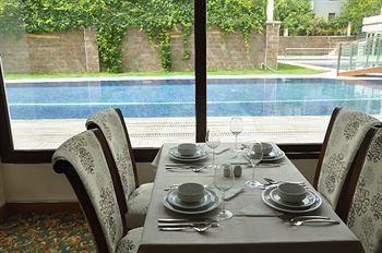 Malahit Exclusive Hotel 2*